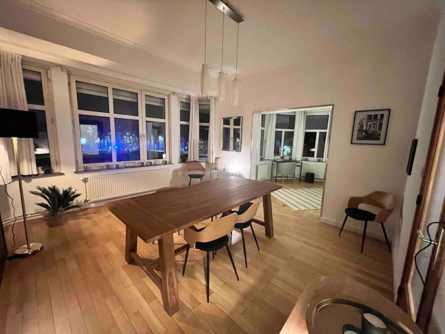 Bellevue - Grand Appartement Pour 5 Sur Les Quais De La Meuse Liège Kültér fotó