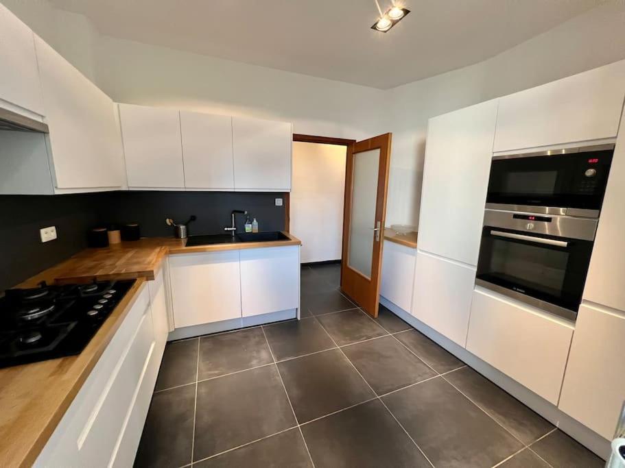 Bellevue - Grand Appartement Pour 5 Sur Les Quais De La Meuse Liège Kültér fotó