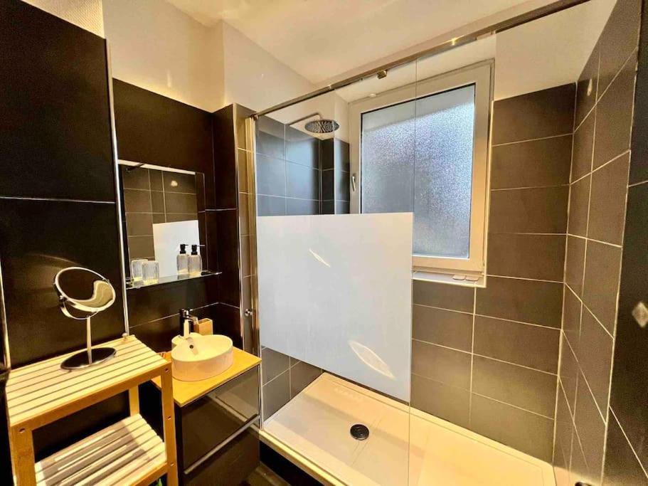 Bellevue - Grand Appartement Pour 5 Sur Les Quais De La Meuse Liège Kültér fotó