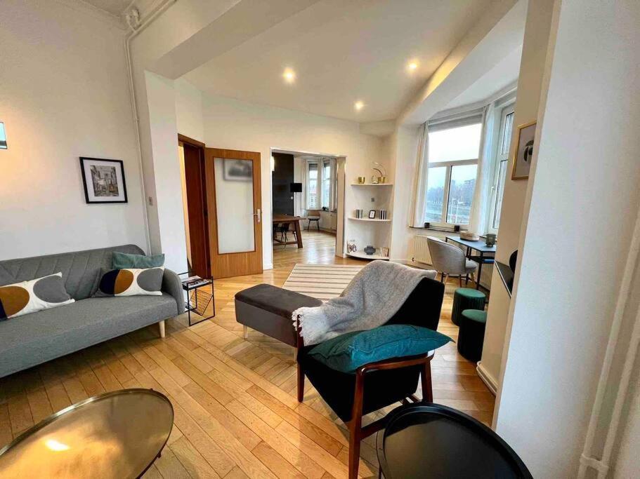 Bellevue - Grand Appartement Pour 5 Sur Les Quais De La Meuse Liège Kültér fotó