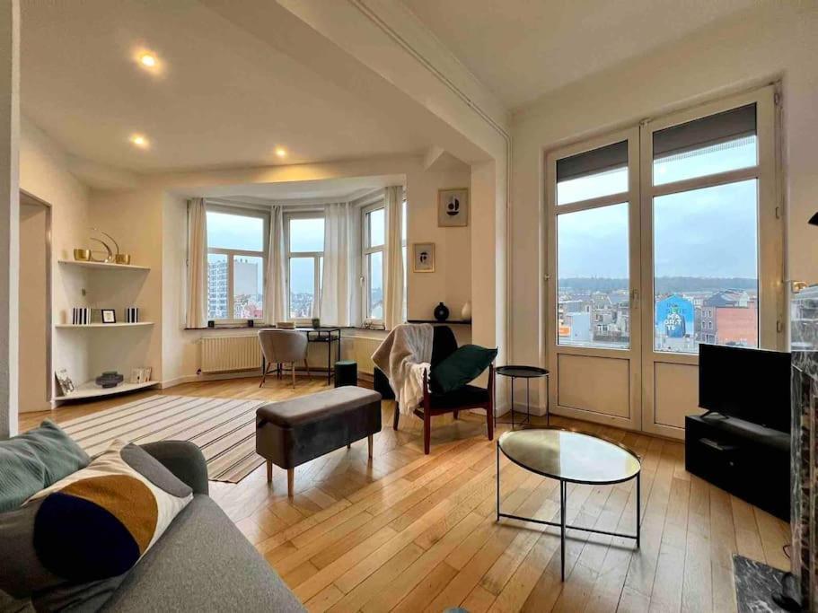 Bellevue - Grand Appartement Pour 5 Sur Les Quais De La Meuse Liège Kültér fotó